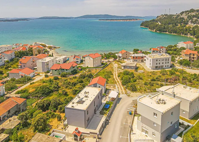 בית נופש Beautiful In ז'אבוריץ'